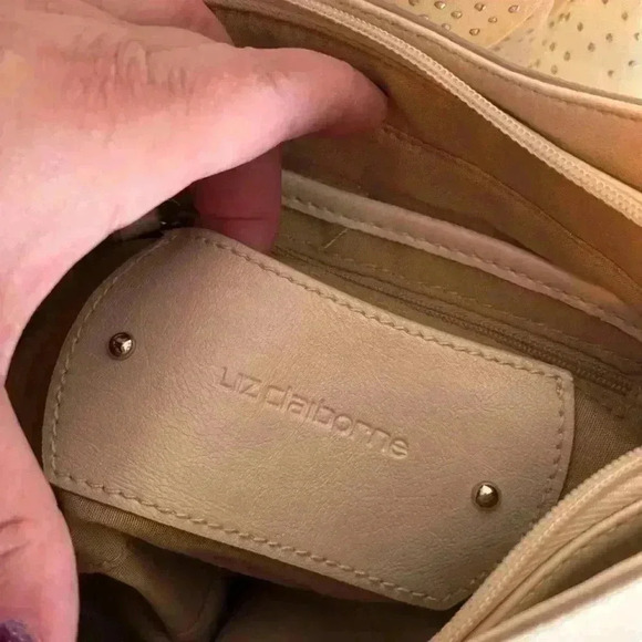 Liz Claiborne Cream Leather Hobo Style Purse, Clean, Excellent Condition - Picture 13 of 13